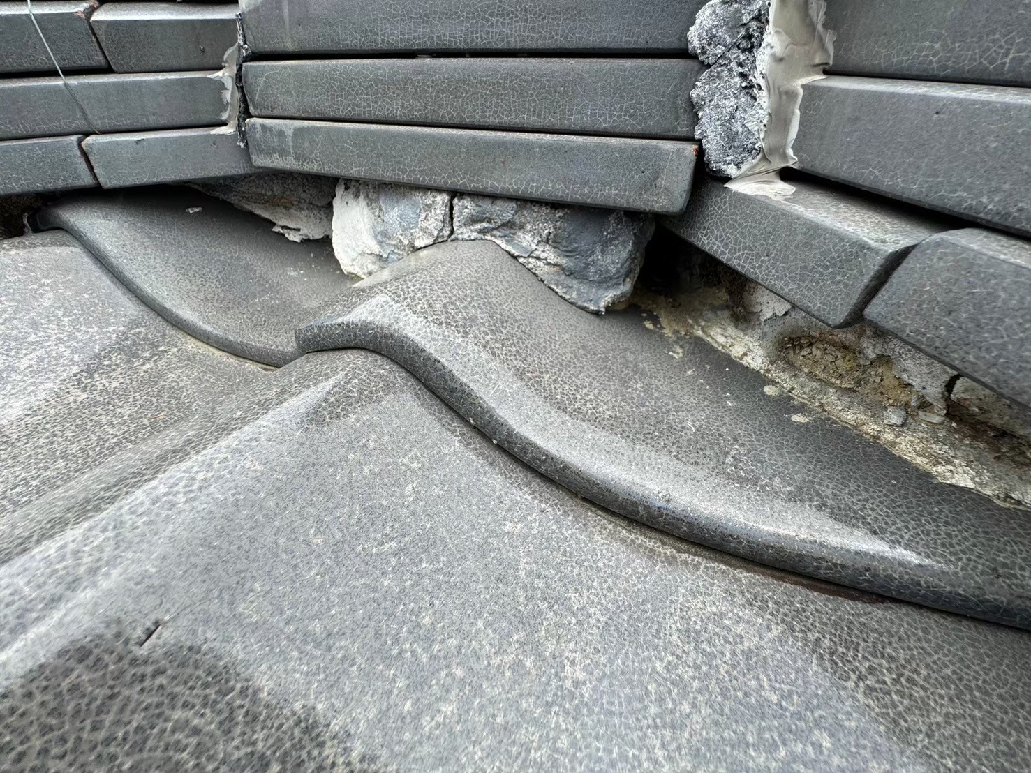 漆喰老朽化　瓦ズレ (3)